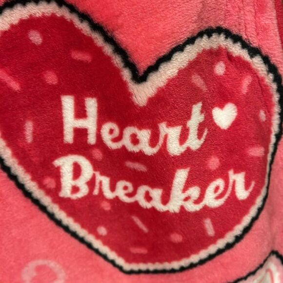 BWT Betsey Johnson Valentine throw - Picture 3 of 4